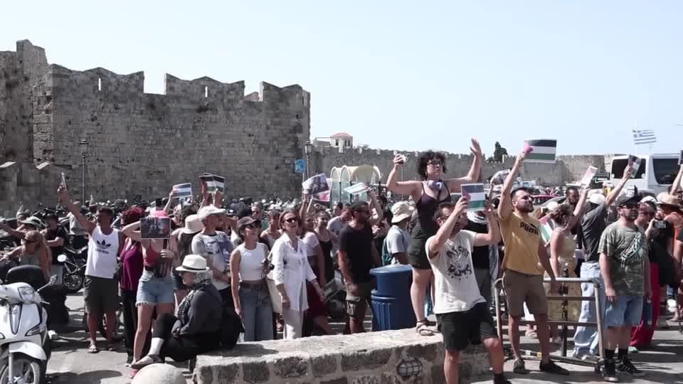 GRIECHENLAND-TOURISTEN/PROTEST