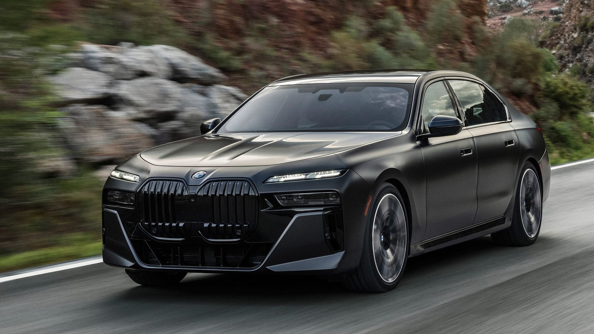 Streitbarer Luxus: Design und Ausmaße des BMW 7ers bekommen nicht nur Applaus.