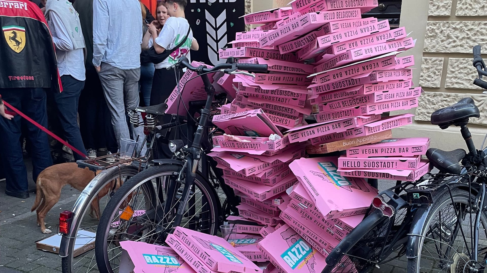 Ein besonders krasses Beispiel (Archivbild): Bei Veranstaltungen wie der "Tour Belgique" im vergangenen Jahr wird das Pizza-Problem besonders deutlich.