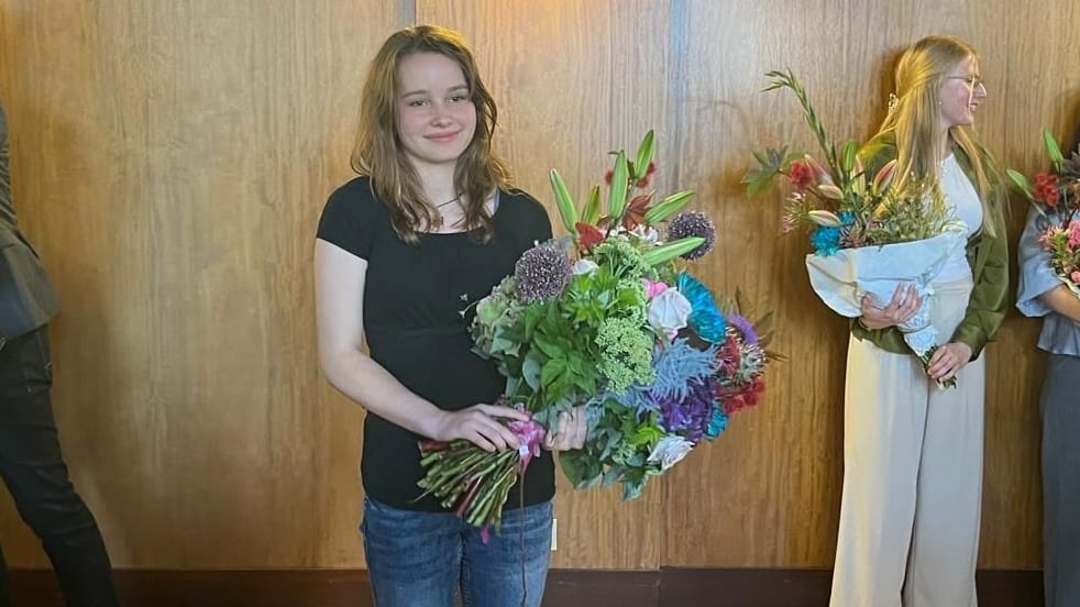 Nora Falk: Sie hat sich gegen 38 Mitbewerberinnen durchgesetzt und wurde am Donnerstagnachmittag zum neuen Christkind gewählt. Nora Falk: Sie hat sich gegen 38 Mitbewerberinnen durchgesetzt und wurde am Donnerstagnachmittag zum neuen Christkind gewählt.