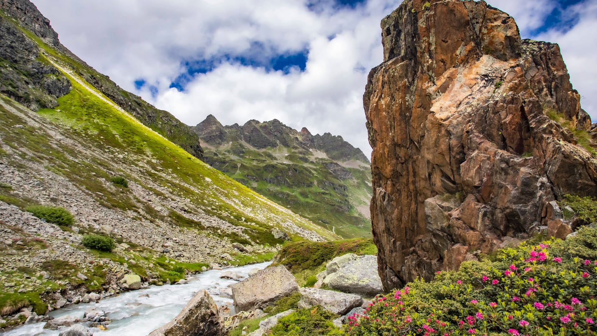 Alpenlandschaft im Montafon: Beliebte Region in Österreich wird Schauplatz eines tragischen Unglücks.