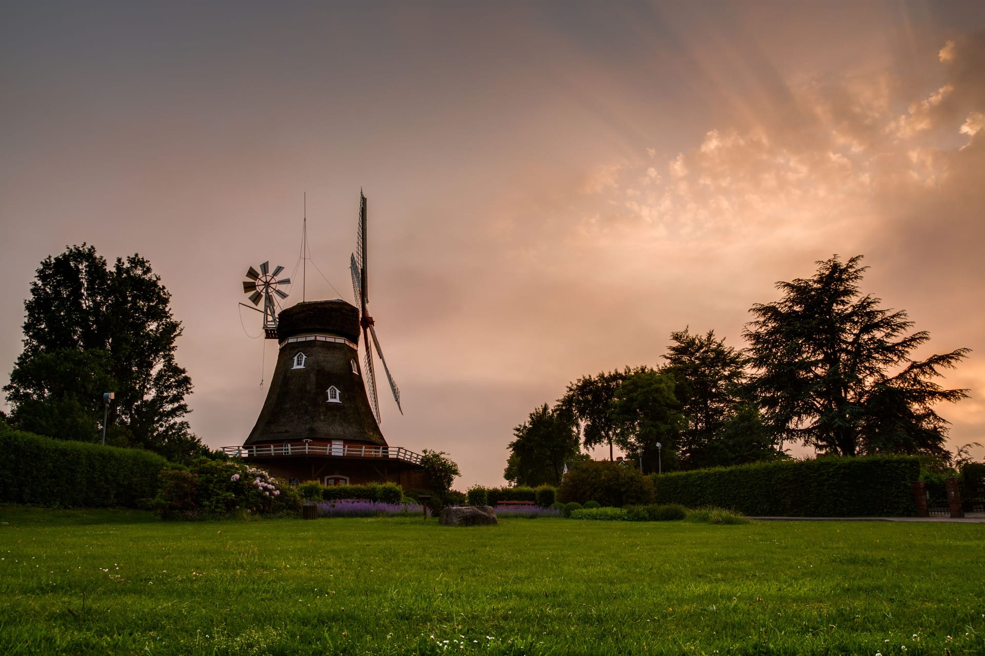 Windmühle in Bad Bederkesa (Archivfoto): Wer Abgeschiedenheit sucht, ist in dem kleinen Ort richtig.