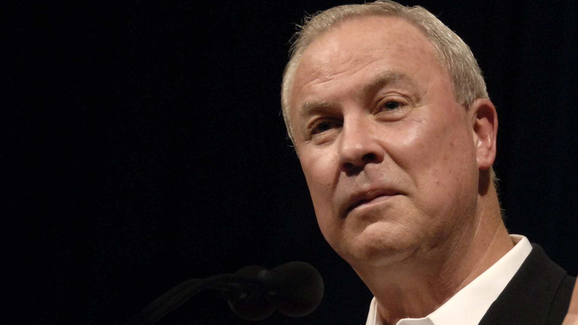Robert Wilson: Der Theaterregisseur ist tot.
