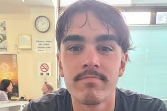 Darcy Deefholts (Archivbild): Der 19-Jährige verschwand beim Surfen – und wurde lebend gefunden.
