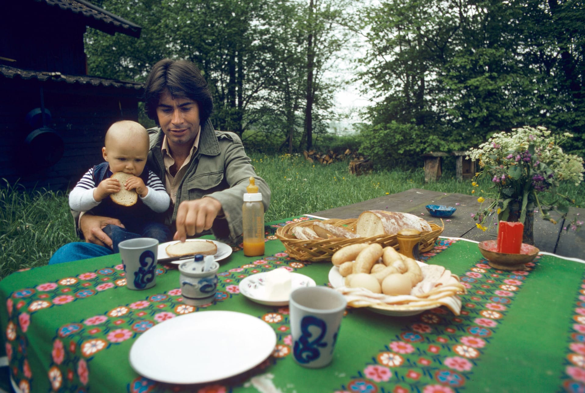 Roy Black mit seinem Sohn Thorsten Höllerich: Das Foto entstand in den 1970er Jahren.