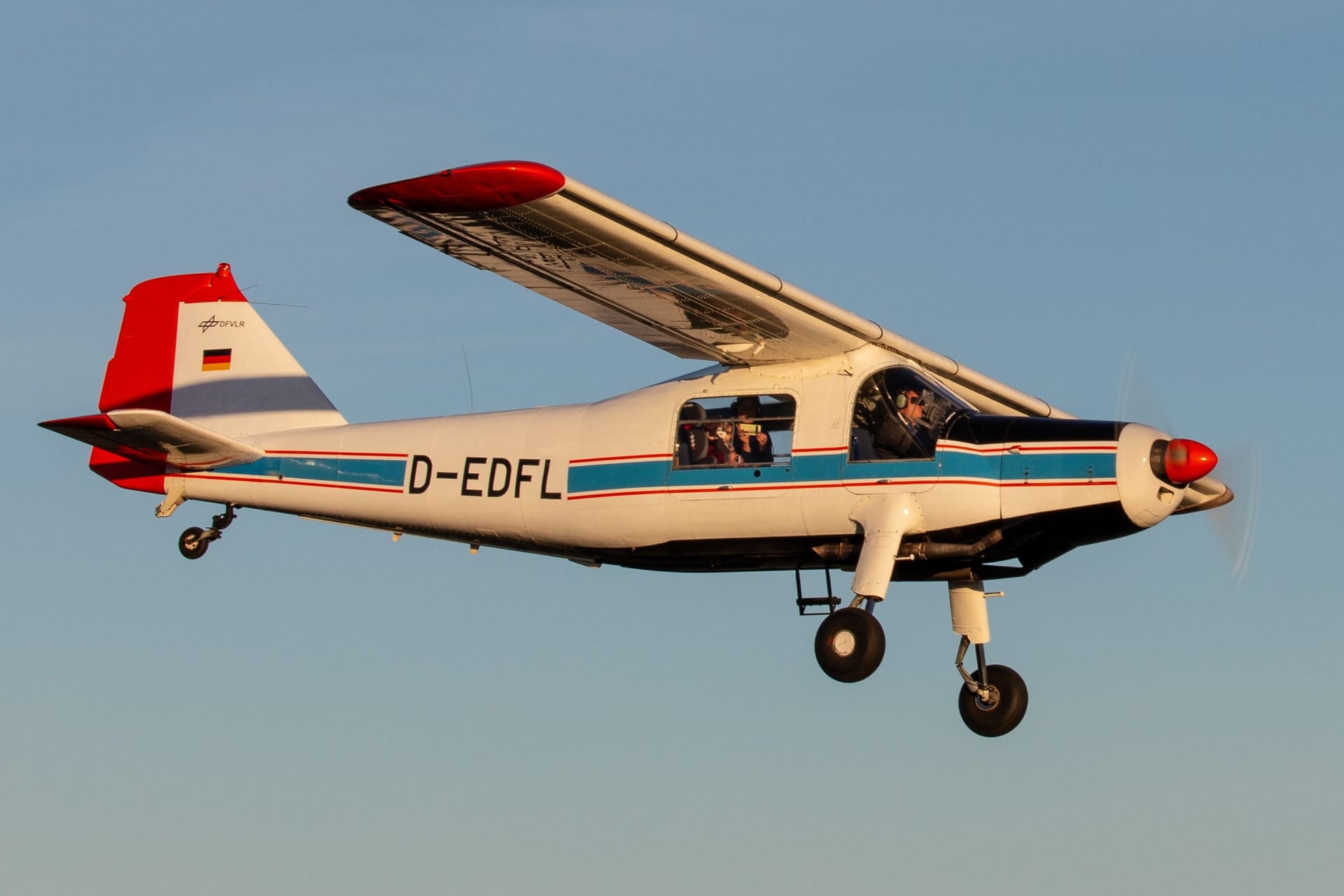 Das Mehrzweckflugzeug Dornier Do 27: Einst flog der Vater von Sebastian Thoma mit der Maschine, jetzt will er das Vehikel wieder zum Laufen bekommen.