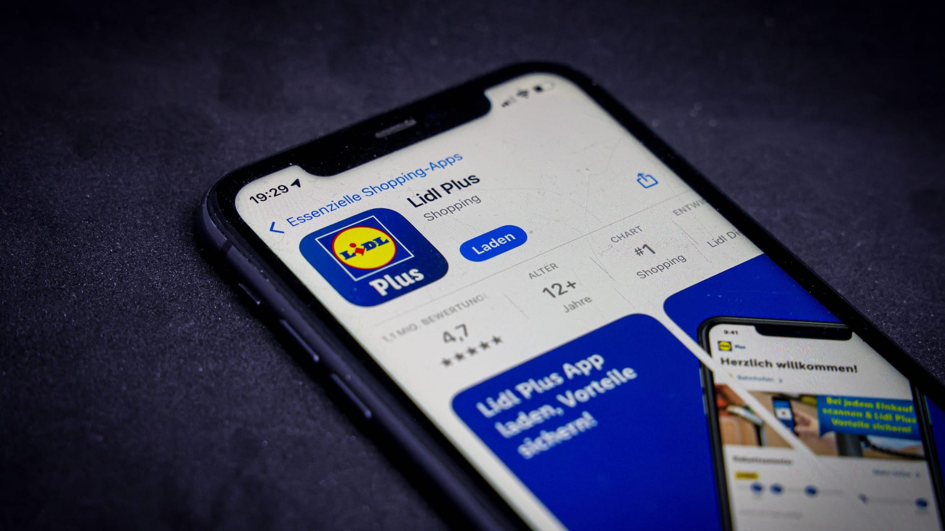 Lidl Plus: Mit der App können Kunden Rabatte sammeln und Sparaktionen einsehen. Lidl Plus: Mit der App können Kunden Rabatte sammeln und Sparaktionen einsehen.