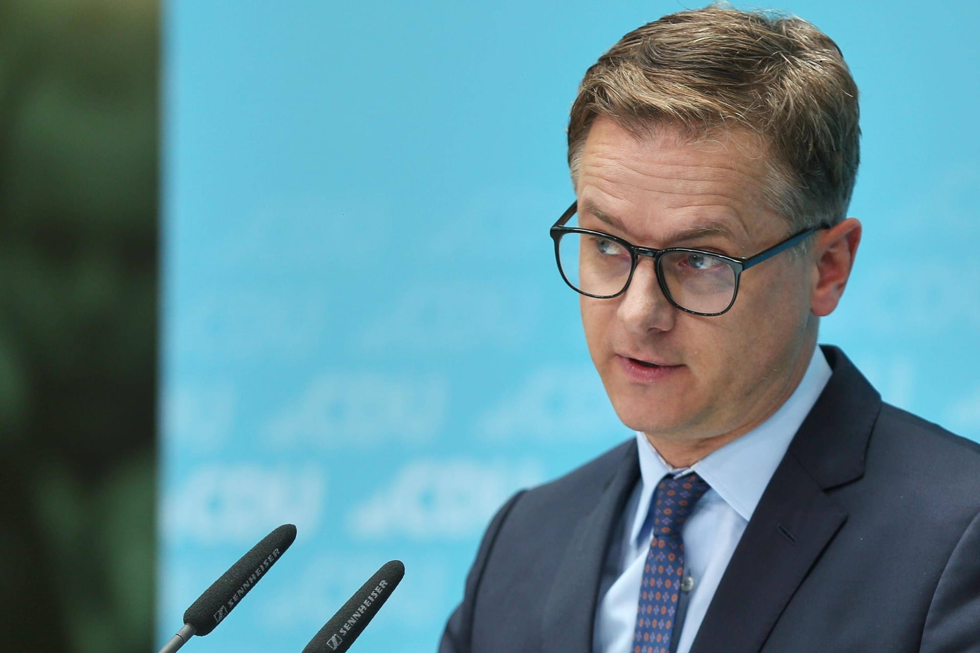 Carsten Linnemann, CDU (Archivbild): Der CDU-Generalsekretär gibt Fehler vor der Richterwahl zu.