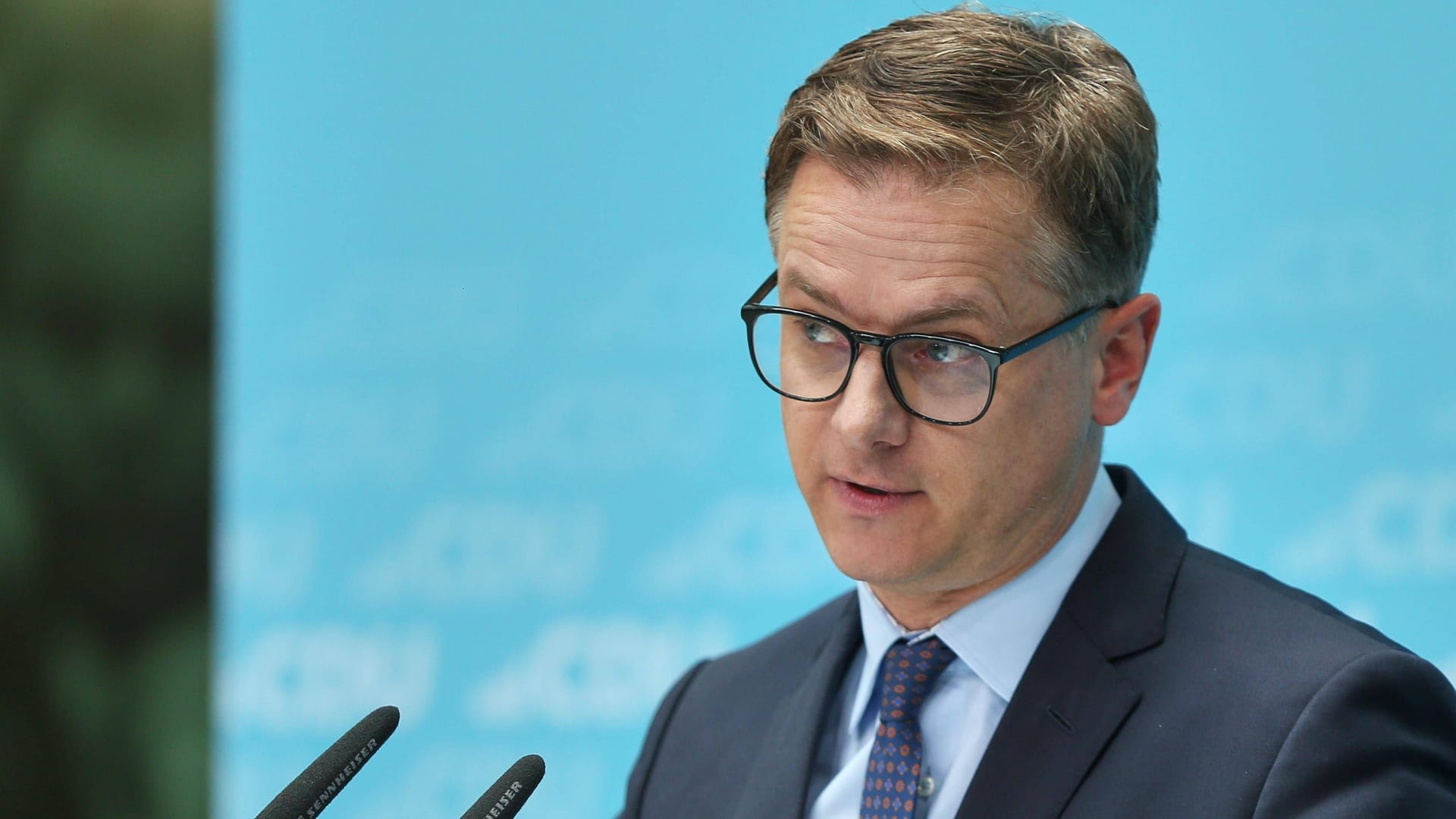 Carsten Linnemann, CDU (Archivbild): Der CDU-Generalsekretär gibt Fehler vor der Richterwahl zu. Carsten Linnemann, CDU (Archivbild): Der CDU-Generalsekretär gibt Fehler vor der Richterwahl zu.