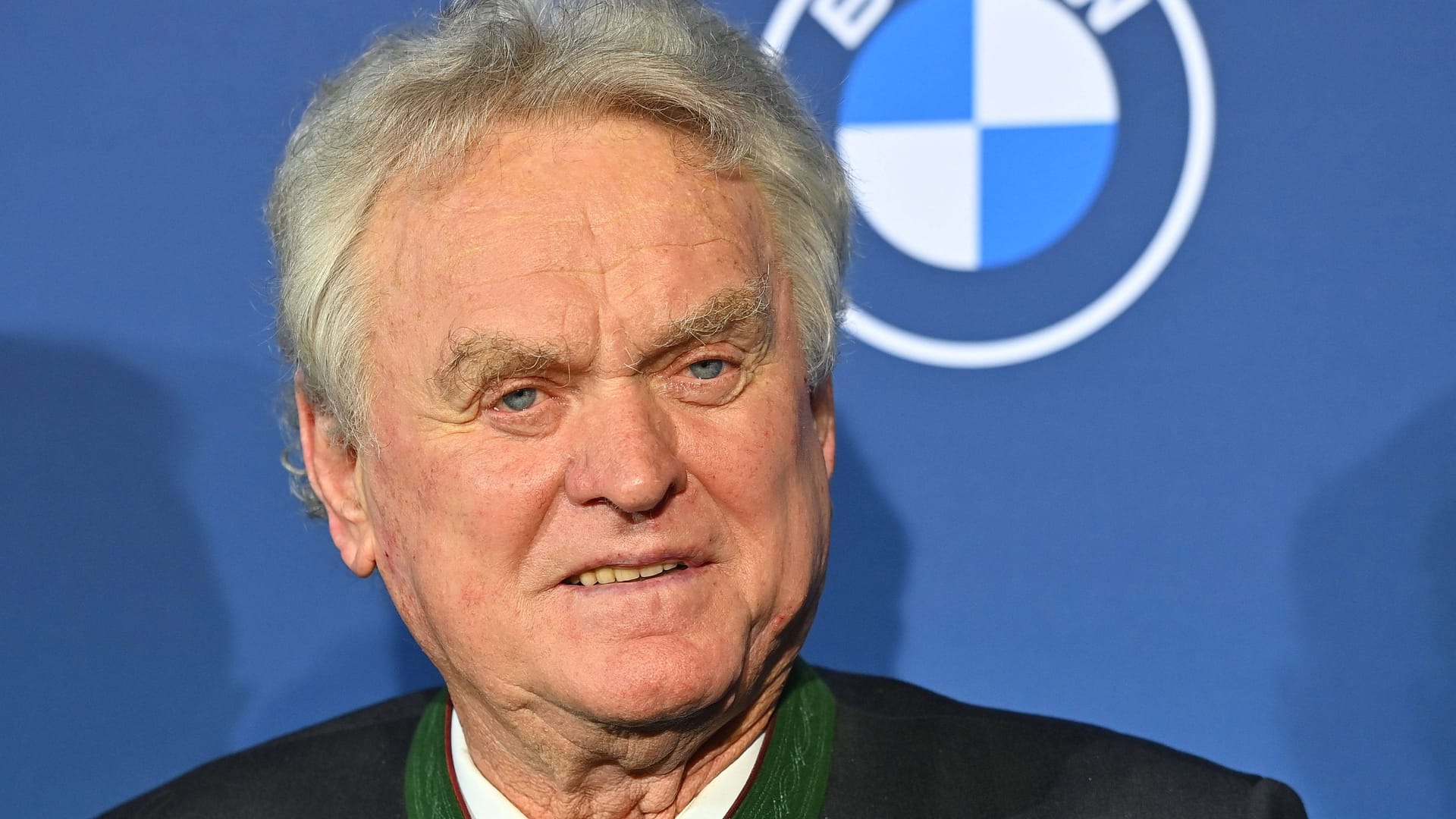 Sepp Maier: Der langjährige Bayern-Torwart verteidigt Uli Hoeneß.