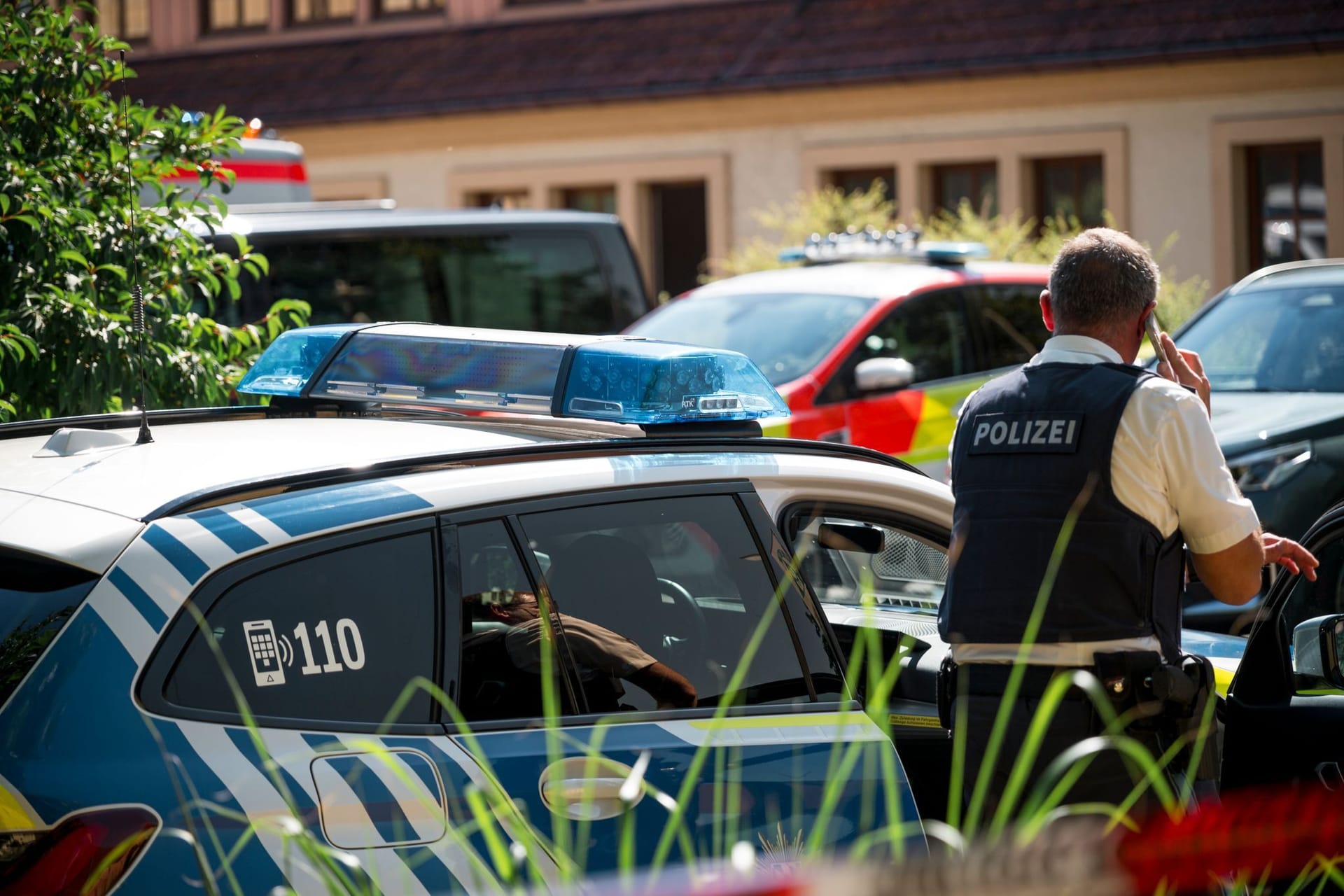 Polizeieinsatz in Mellrichstadt: Nach der tödlichen Messer-Attacke ist jetzt klar, wie es für den mutmaßlichen Angreifer weitergeht.