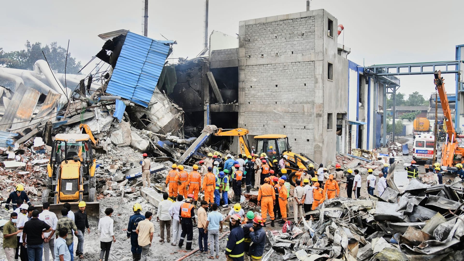 Explosion in Chemieanlage in Indien Explosion in Chemieanlage in Indien