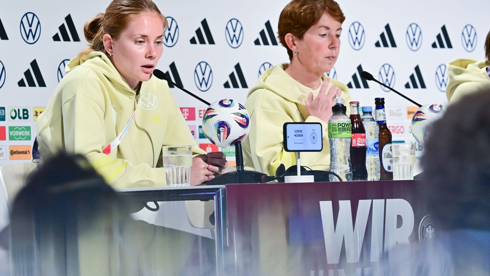 Sjoeke Nüsken (l) und Maren Meinert