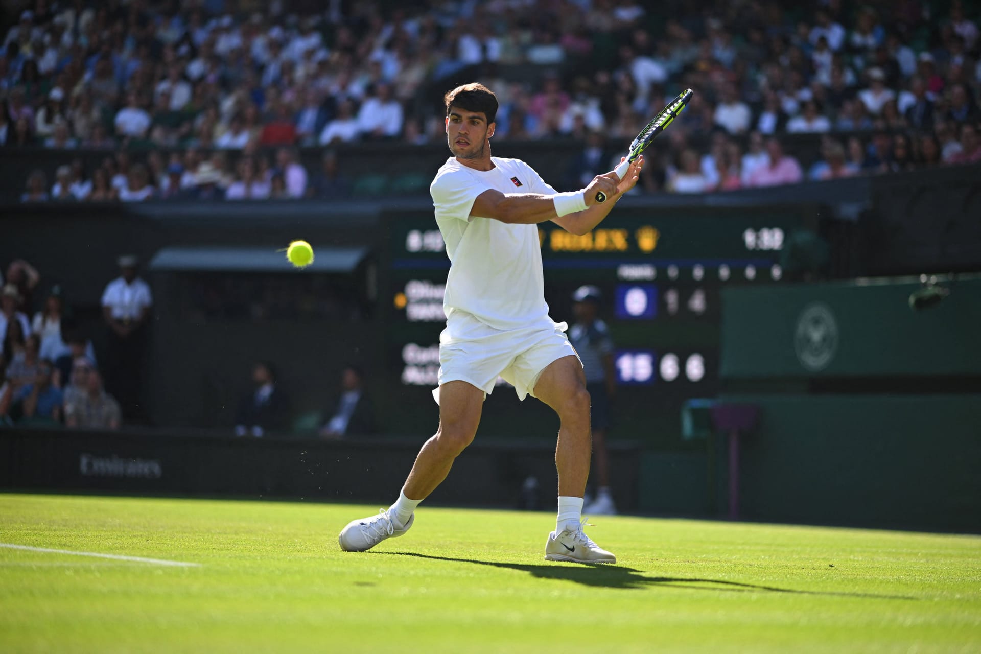 Carlos Alcaraz: Der Titelverteidiger rettete sich in Wimbledon gerade noch vor dem Aus in Runde eins.