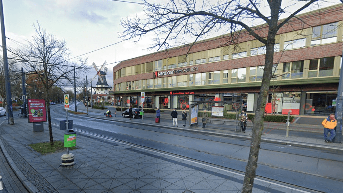Die Haltestelle Horner Mühle: Dort wurde die 31-Jährige mit ihrem Kind verbal angegriffen.