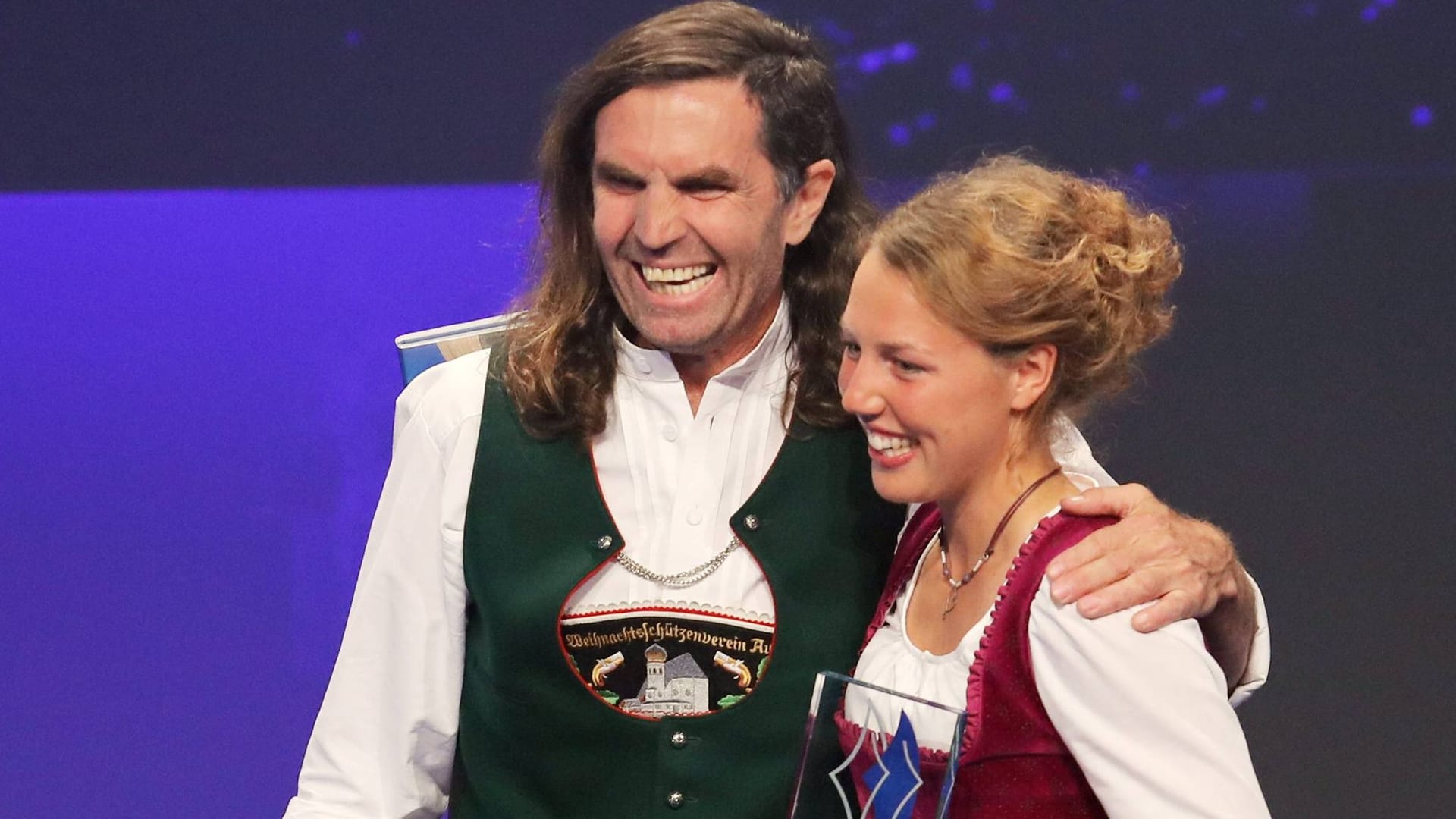 Thomas Huber (li.) und Laura Dahlmeier beim Bayerischen Sportpreis 2017: Die beiden verband eine Freundschaft.