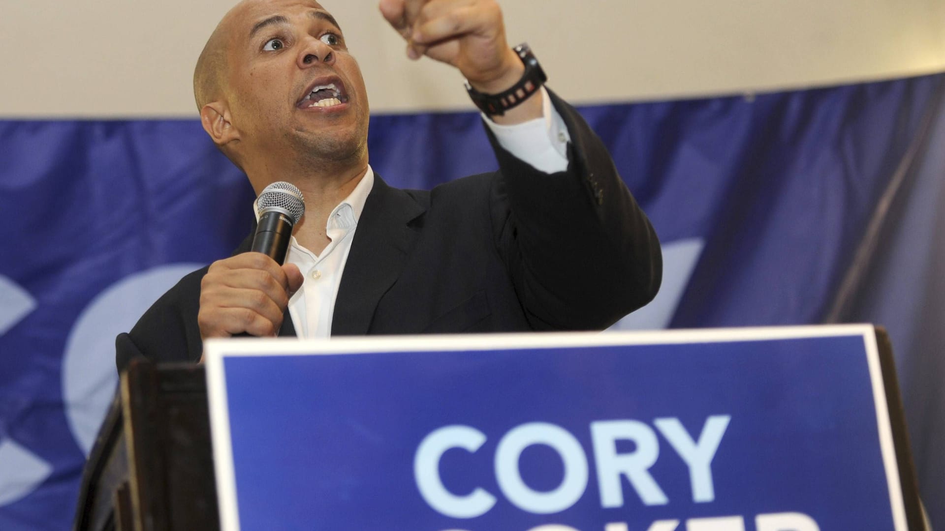 Cory Booker (Archivbild): Er versuchte Trump mit einer Marathonrede im Senat zu stoppen.