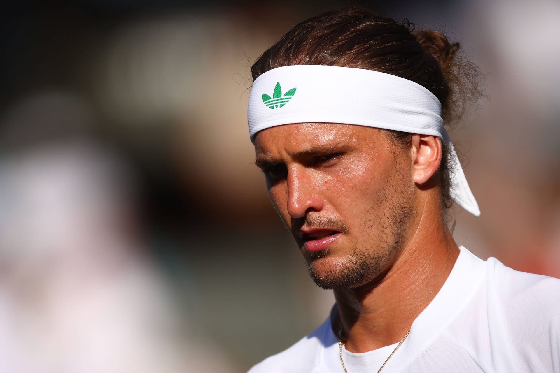 Alexander Zverev: Der deutsche Tennisspieler flog in der ersten Runde in Wimbledon raus.