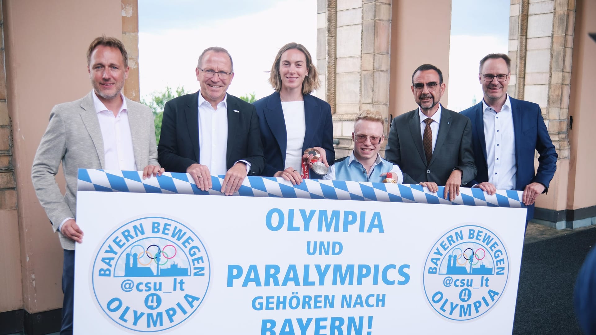 Wollen Olympische und Paralympische Spiele nach Bayern holen: (v.l.) Martin Stock, Jörg Ammon, Alexandra Burghardt, Josia Topf, Klaus Holetschek und Thorsten Freudenberger.