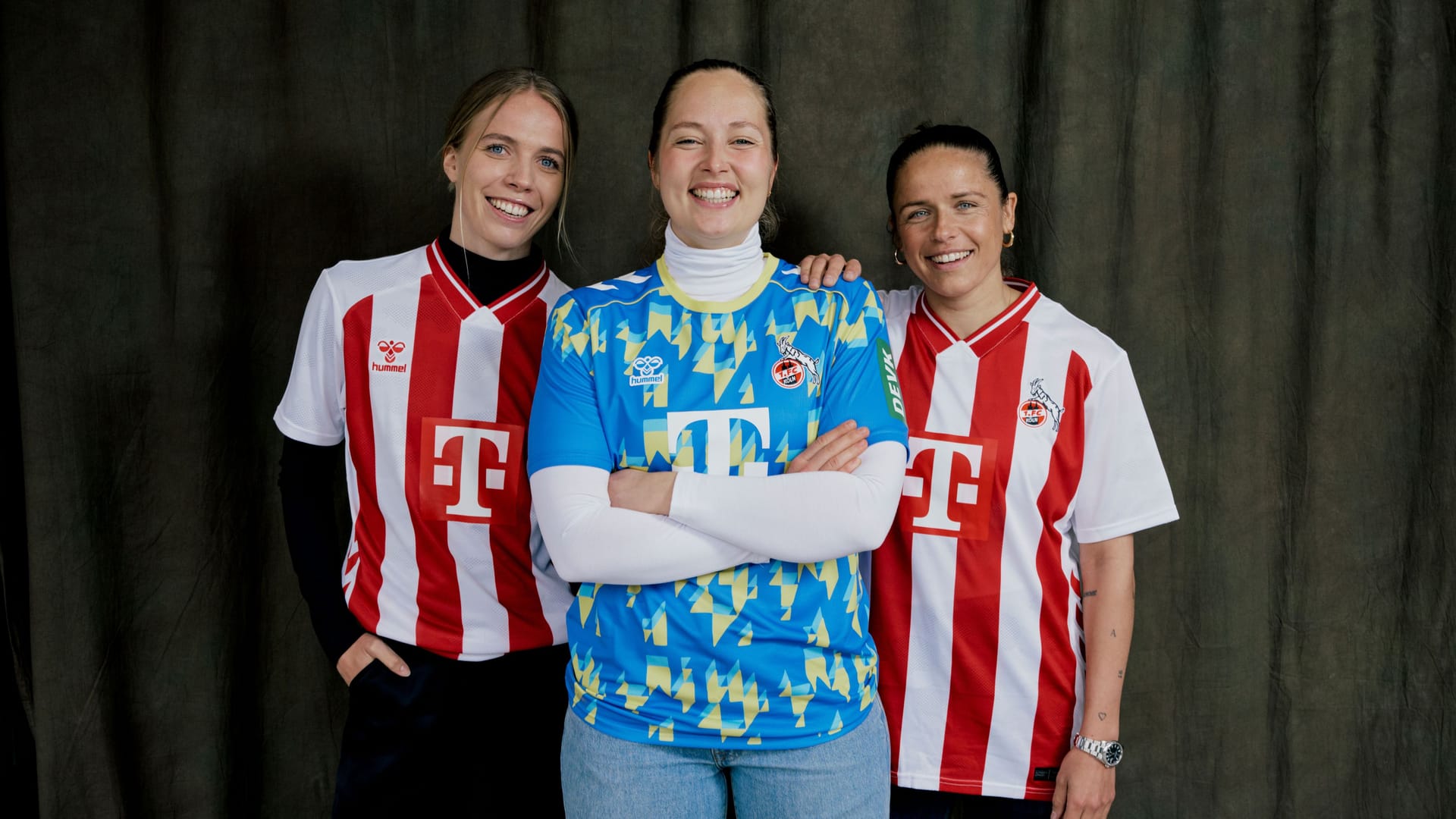 Auch die Bundesliga-Frauen laufen in dem neuen Heimdress der Geißböcke auf.