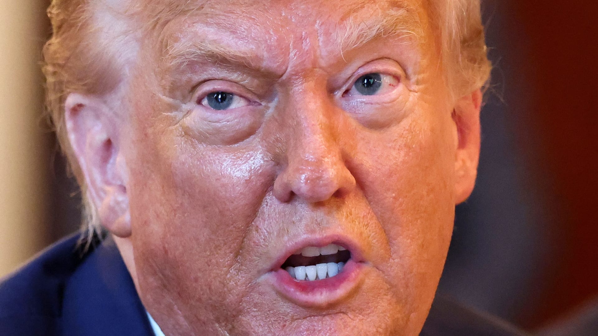 Donald Trump bei einem Essen im Weißen Haus.