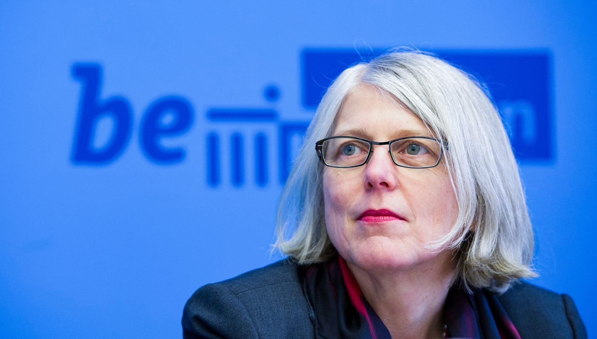 Margaretha Sudhof durchleuchtet Jens Spahns Maskengeschäfte.