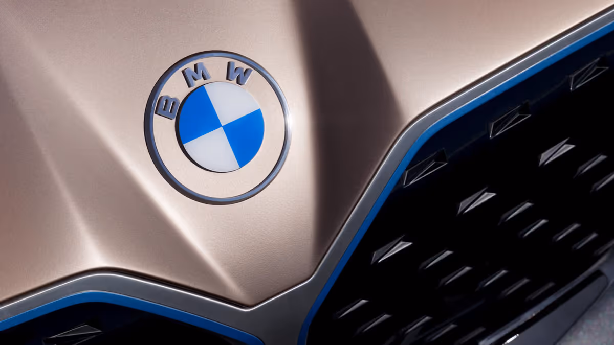 BMW-iX3-Neue-Klasse-vor-Weltpremiere-auf-Automesse-IAA