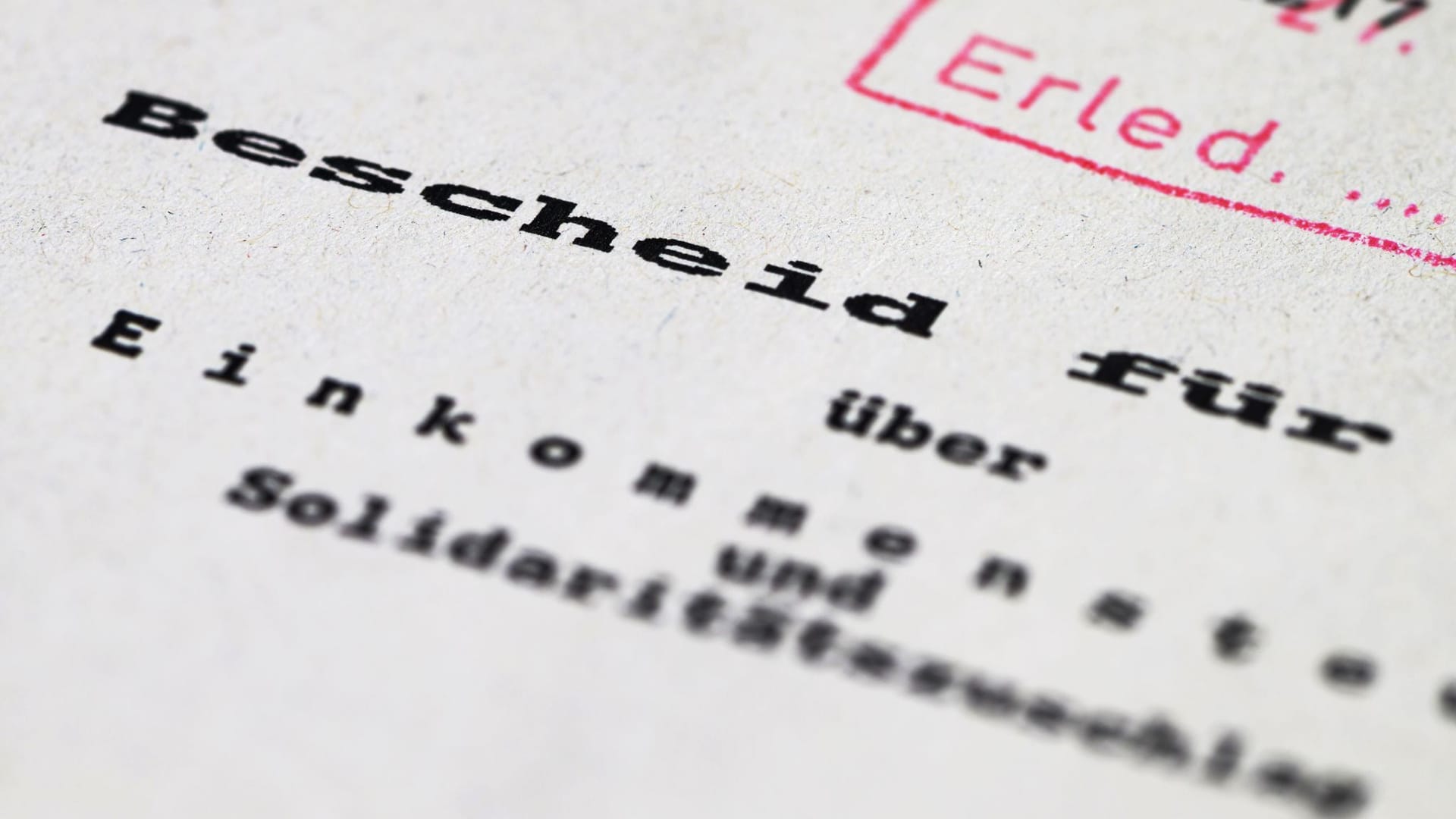 Ein Steuerbescheid über Einkommensteuer und Solidaritätszuschlag Ein Steuerbescheid über Einkommensteuer und Solidaritätszuschlag