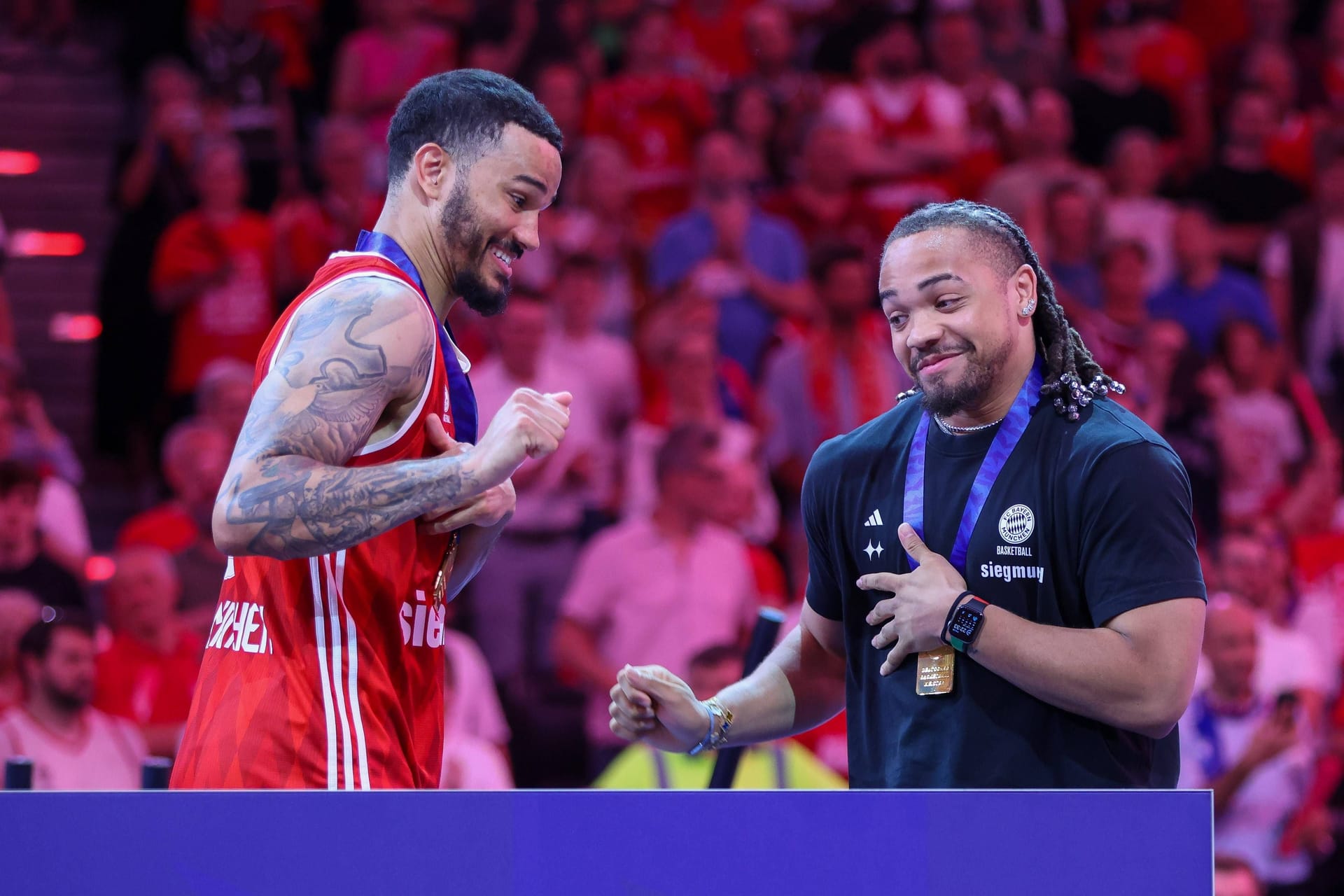 Nick Weiler-Babb (l.) und Carsen Edwards: Beide verabschieden sich mit der deutschen Meisterschaft aus München.