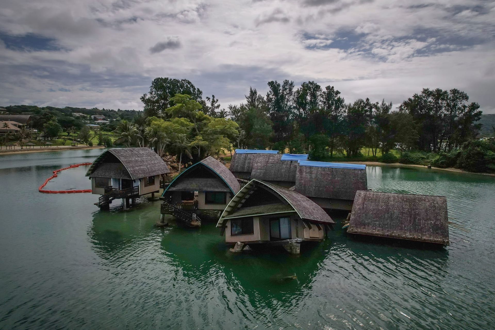 Versinkende Ferienhäuser auf den Vanuatu-Inseln.
