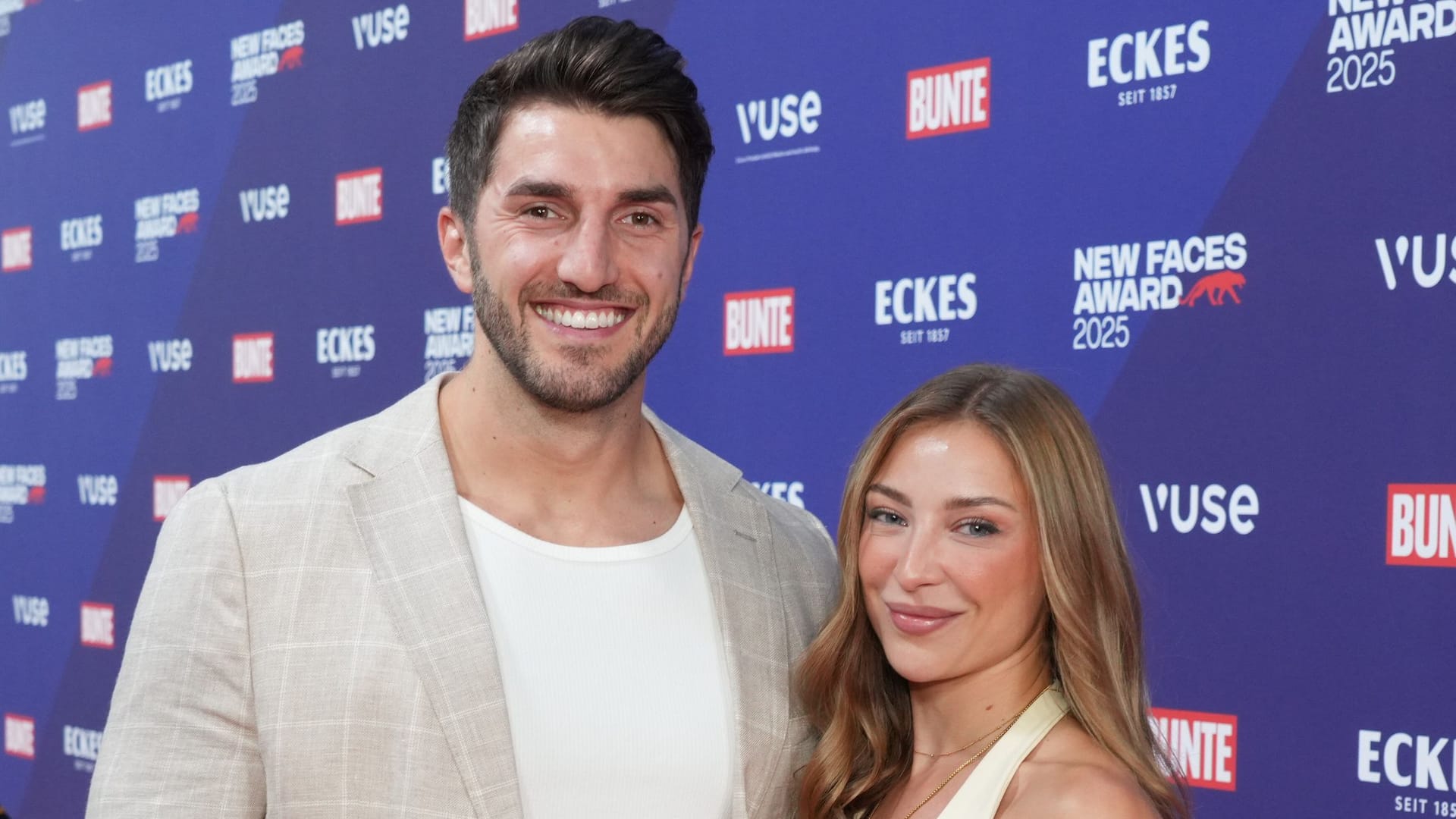 Dennis Gries und Katja Geretschuchin: Das Paar lernte sich bei "Die Bachelors" kennen.