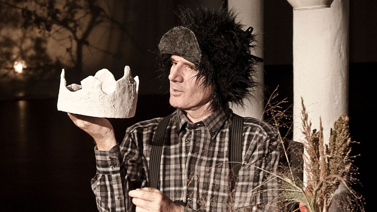 Schauspieler und Theaterleiter Harald Schandry bei einer Aufführung von "Der Vogelkopp" (Archivbild): Er ist im Alter von 69 Jahren verstorben.