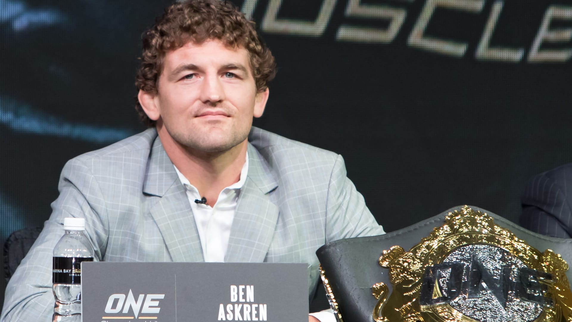 Ben Askren bei einer Pressekonferenz im November 2017: Der Kampfsportler hatte zuletzt mit gesundheitlichen Problemen zu kämpfen.