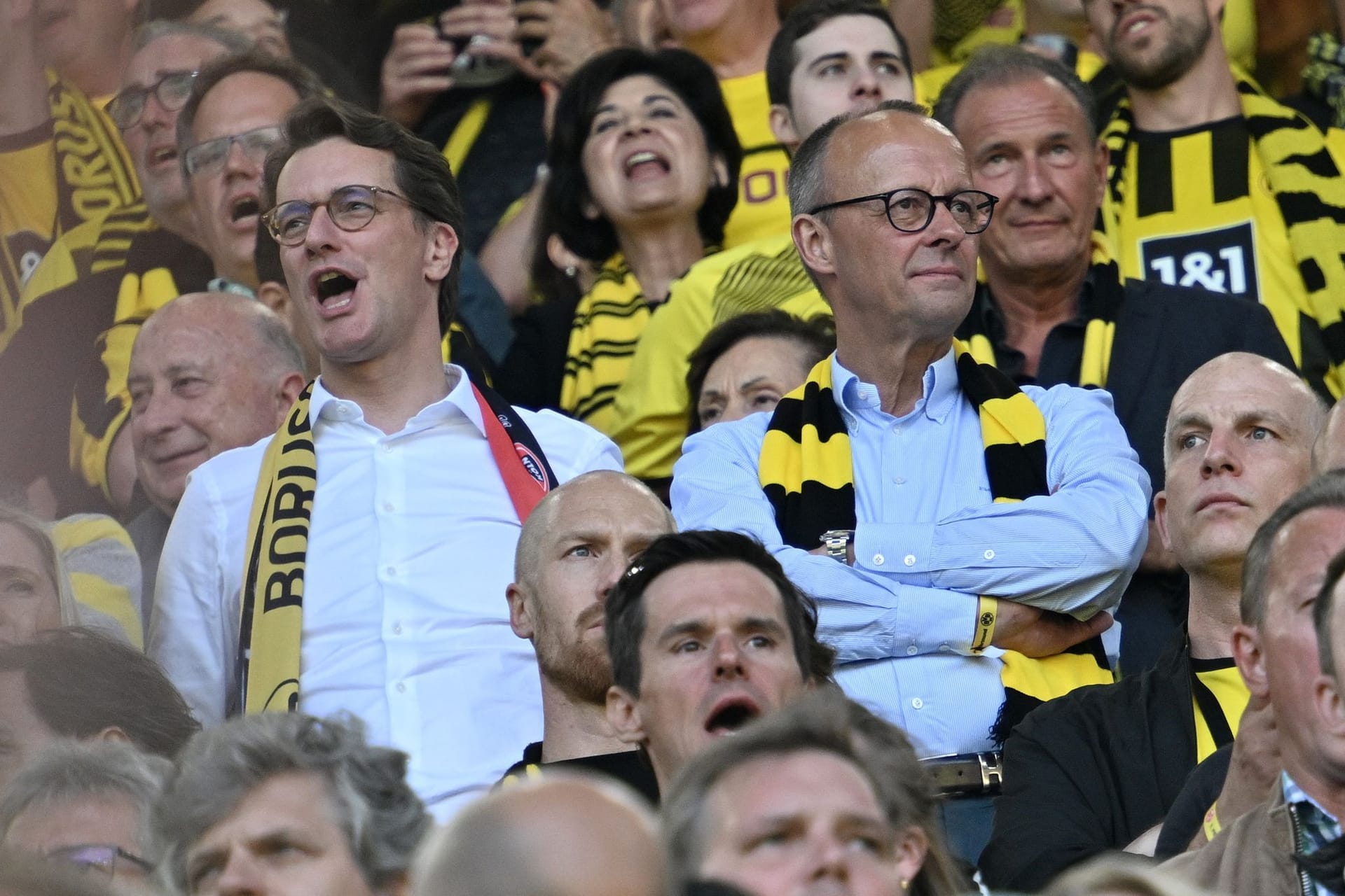 Friedrich Merz (r.) und Hendrik Wüst beim Fußball Friedrich Merz (r.) und Hendrik Wüst beim Fußball
