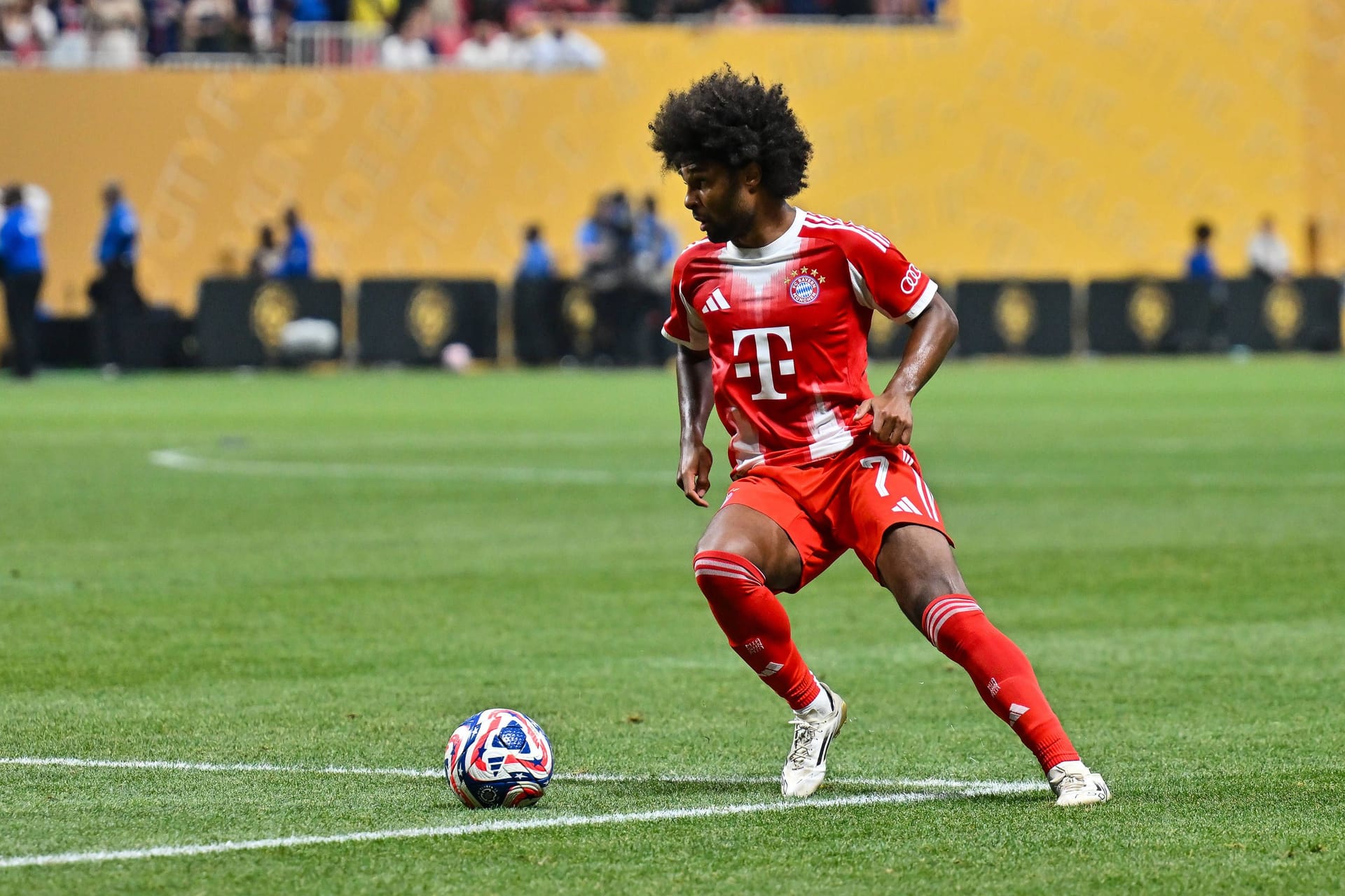 Serge Gnabry (ab 46.): Kam für den verletzten Musiala rein. Seine flache Hereingabe landete beim Gegner (56.). Toller Pass in den Lauf von Olise. Es haperte aber mal wieder an der Effektivität. Note 4 Serge Gnabry (ab 46.): Kam für den verletzten Musiala rein. Seine flache Hereingabe landete beim Gegner (56.). Toller Pass in den Lauf von Olise. Es haperte aber mal wieder an der Effektivität. Note 4