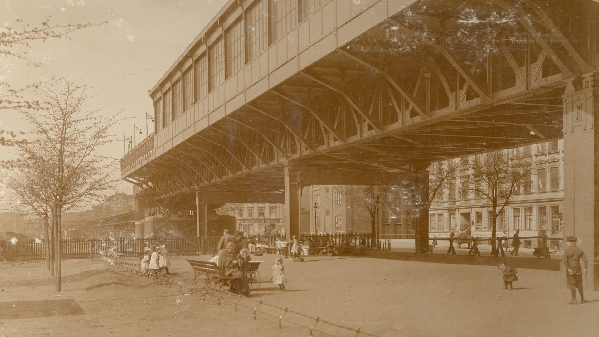Die U-Bahn-Haltestelle an der Süderstraße in Hammerbrook im Jahr 1915 (Archivbild): Dort hielt die im Krieg zerstörte U-Bahn.
