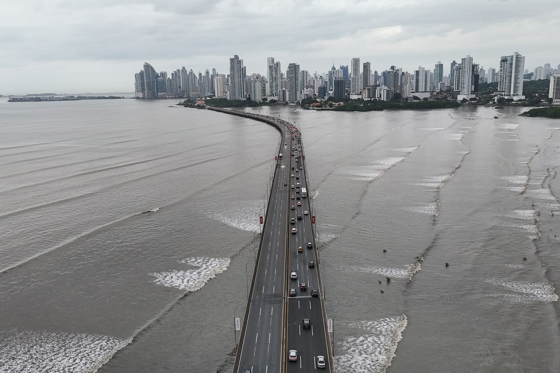 Tsunami-Alarm nach Erdbeben vor Russland - Panama
