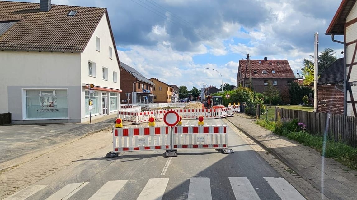 Sperrung an der Hauptstraße: In Wenden bleibt der Verkehr vorerst eingeschränkt.