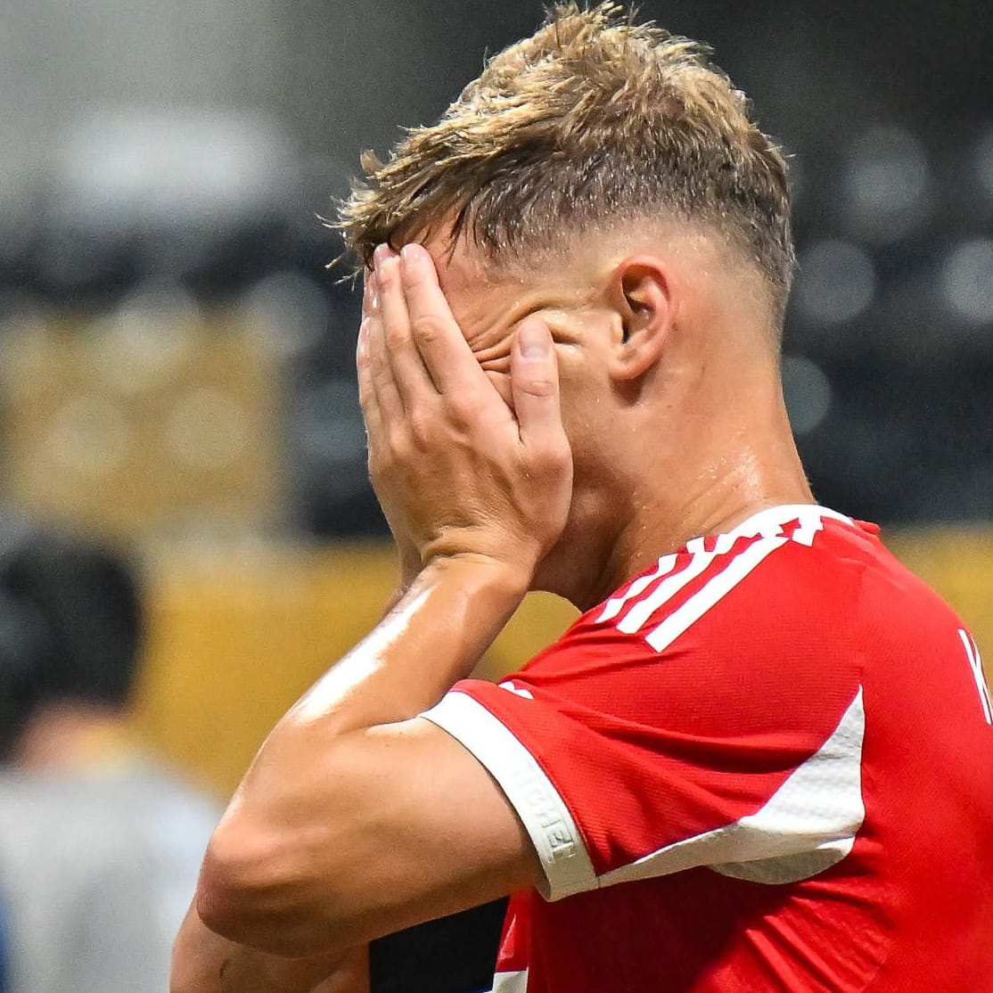Joshua Kimmich: Auch der dritte Kapitän des FC Bayern wan von der Verletzung seines Teamkollegen Jamal Musiala geschockt.