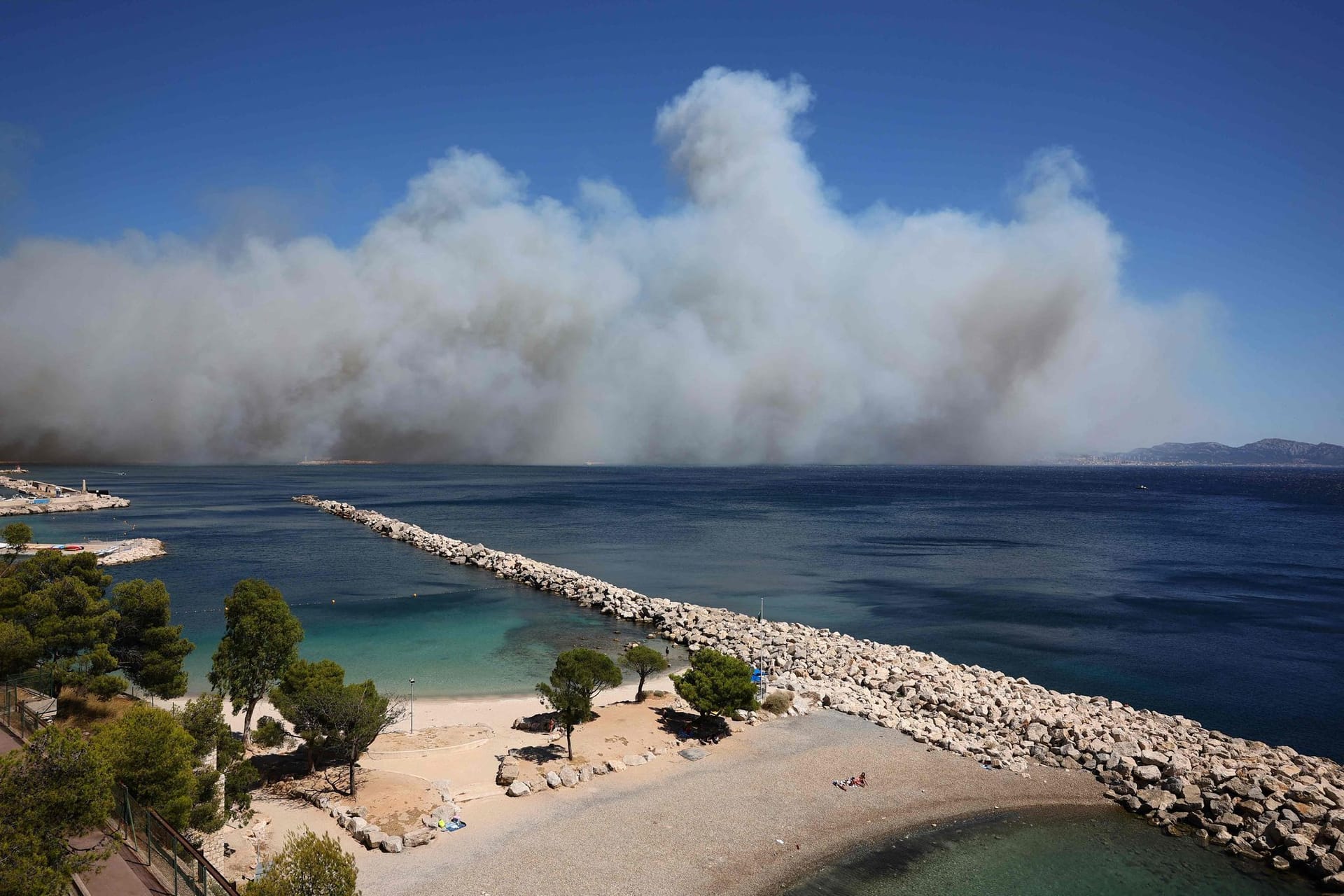 Flächenbrand in Frankreich