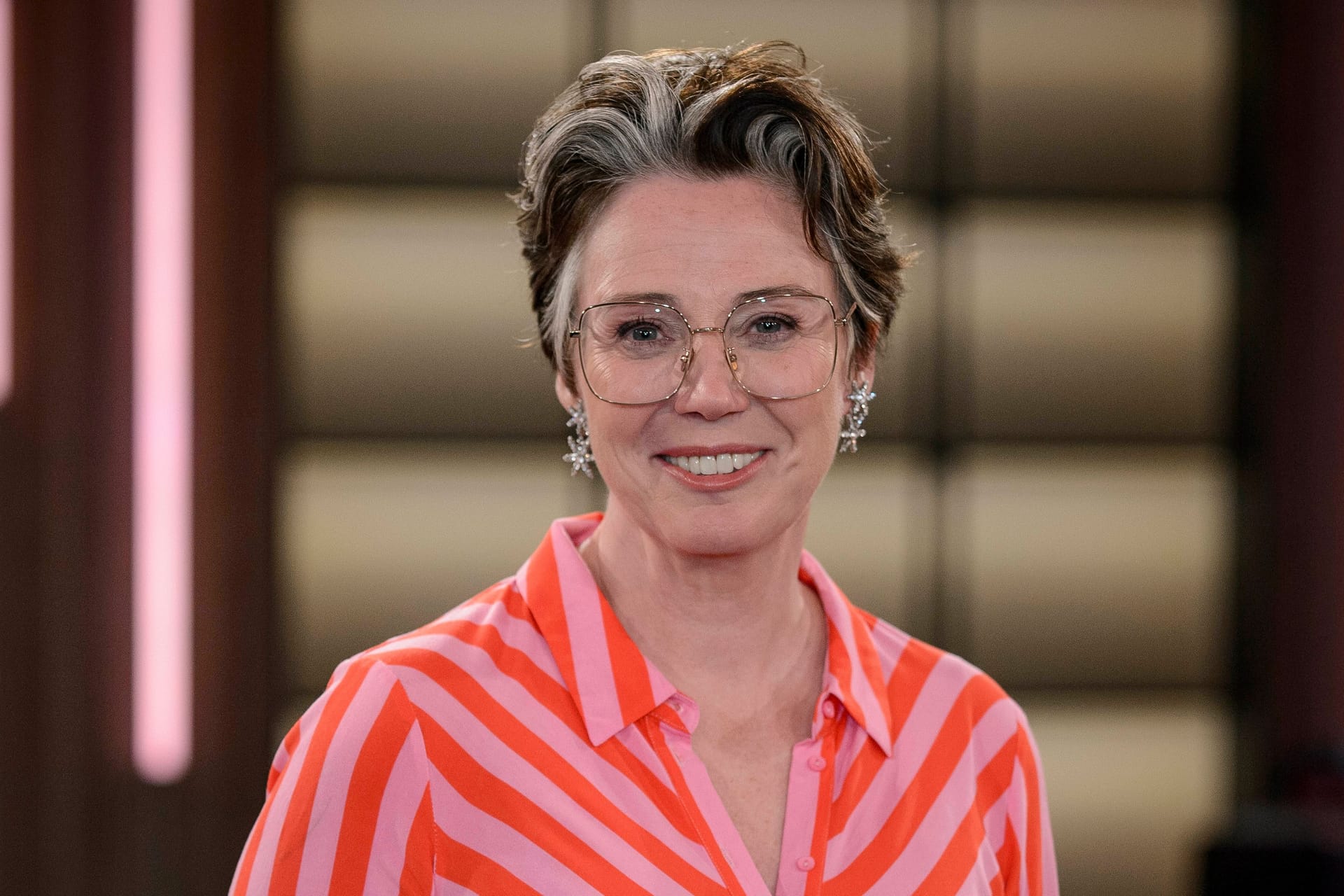 Ildikó von Kürthy im "Kölner Treff": Die Hamburger Autorin sprach über Mut, Älterwerden und ihr Casting bei GNTM. Ildikó von Kürthy im "Kölner Treff": Die Hamburger Autorin sprach über Mut, Älterwerden und ihr Casting bei GNTM.