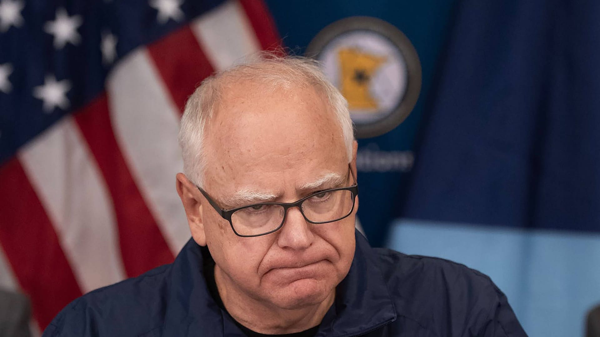 Minnesotas Gouverneur Tim Walz bei einer Pressekonferenz (Archivbild).