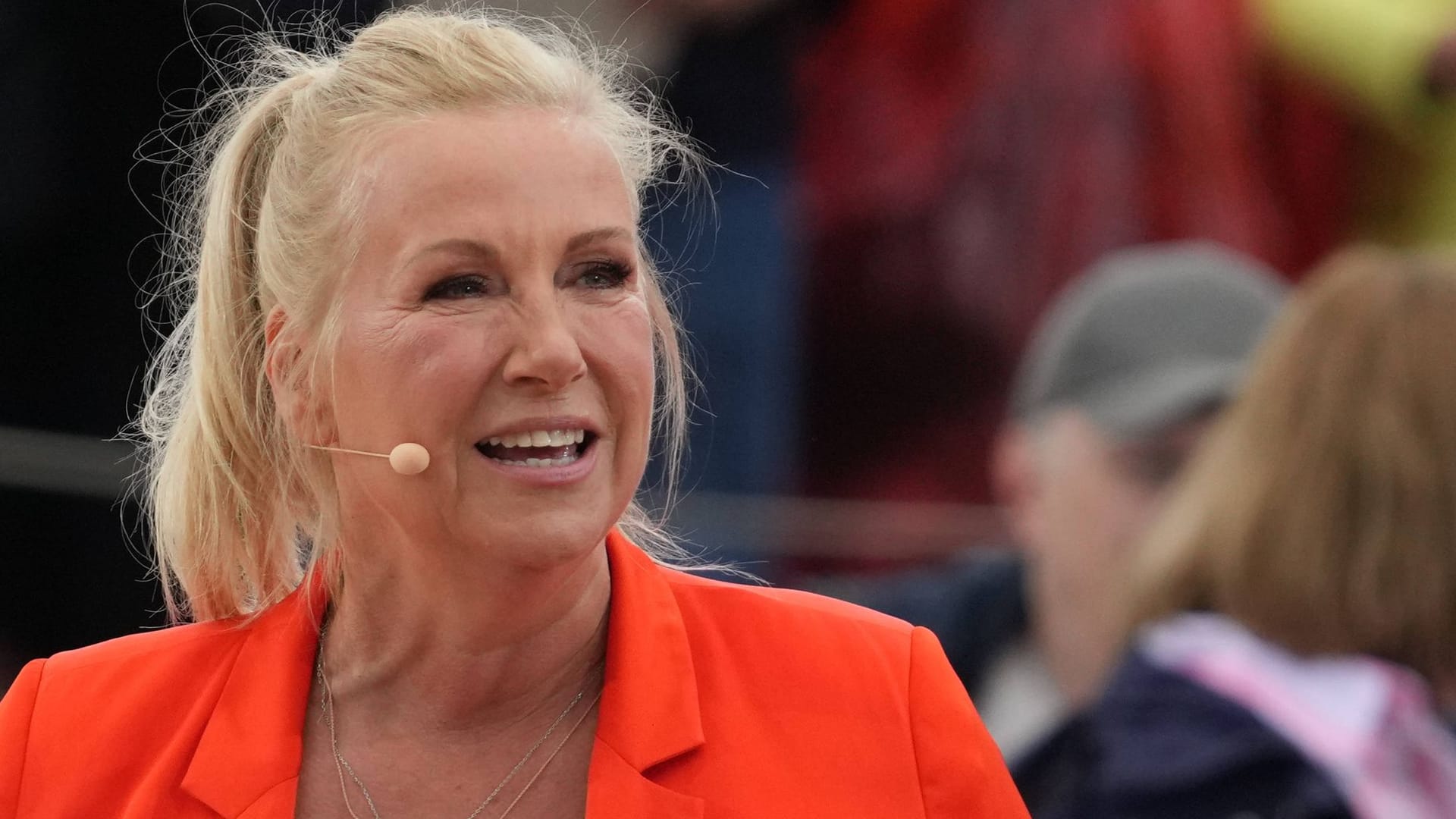 Andrea Kiewel: Sie moderiert den "ZDF-Fernsehgarten" seit 25 Jahren.