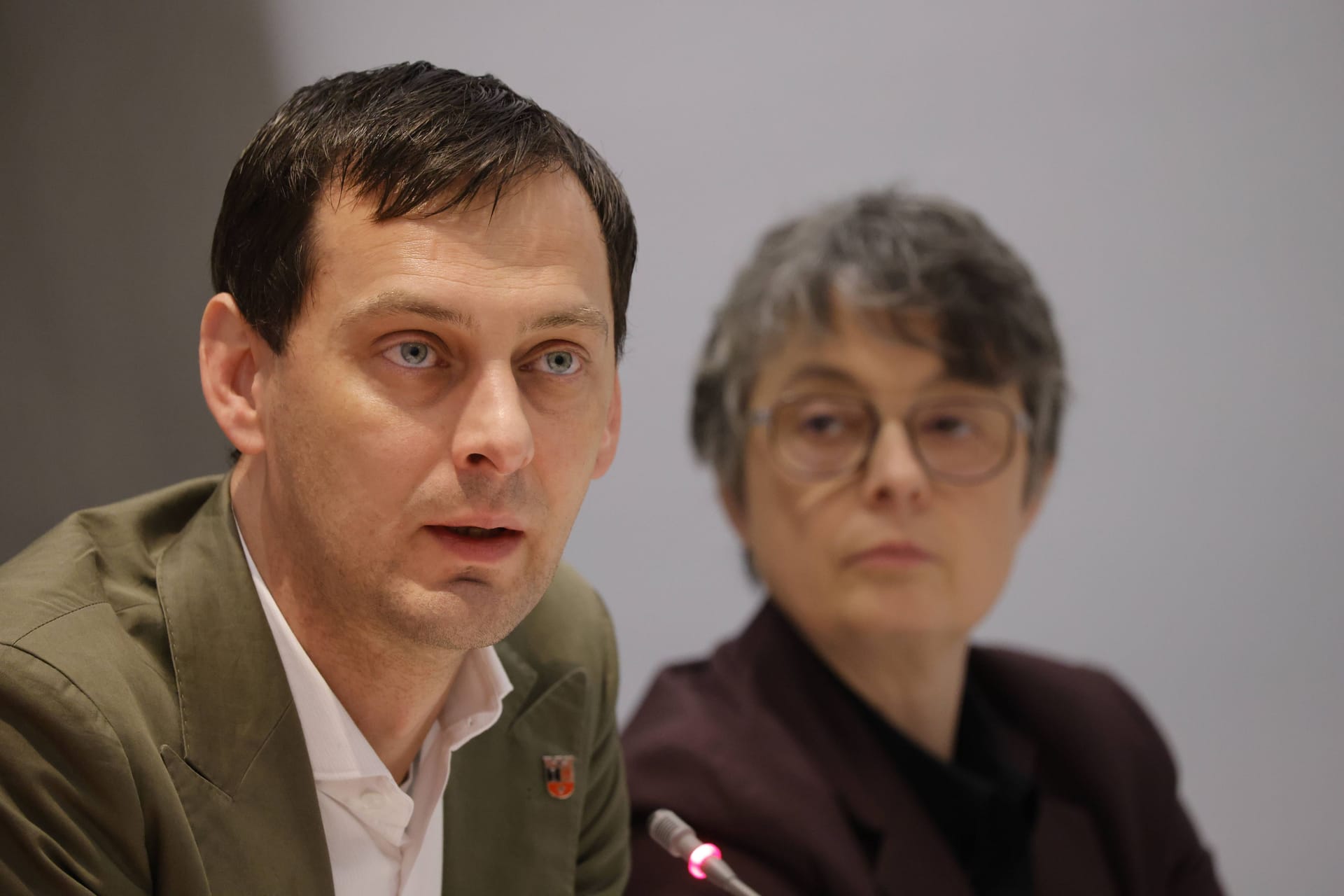 SPD-Landesvorsitzenden, Martin Hikel, Nicola Böcker-Giannini, Deutschland, Berlin, Abgeordnetenhaus, Pressekonferenz von CDU und SPD zum Haushalt 2025