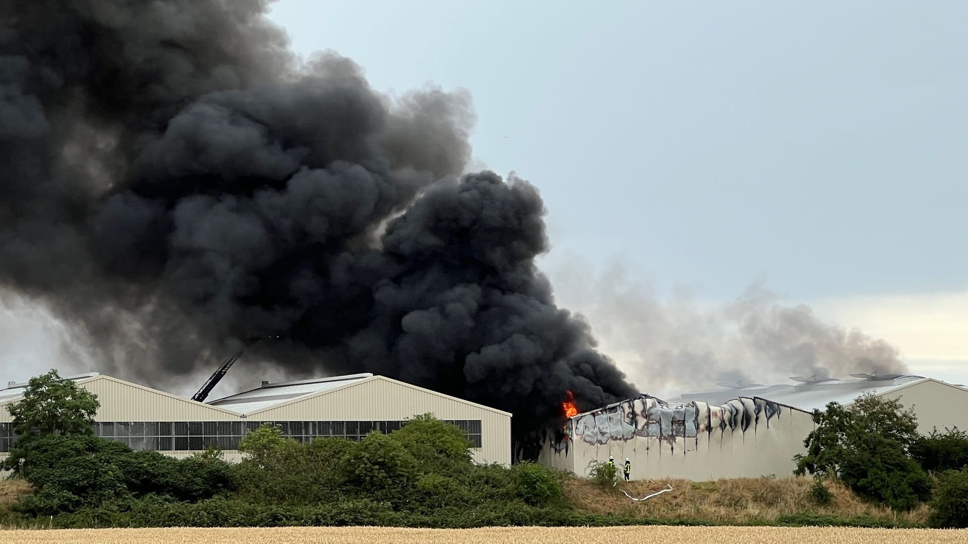 Brand in Entsorgungsbetrieb in Swisttal