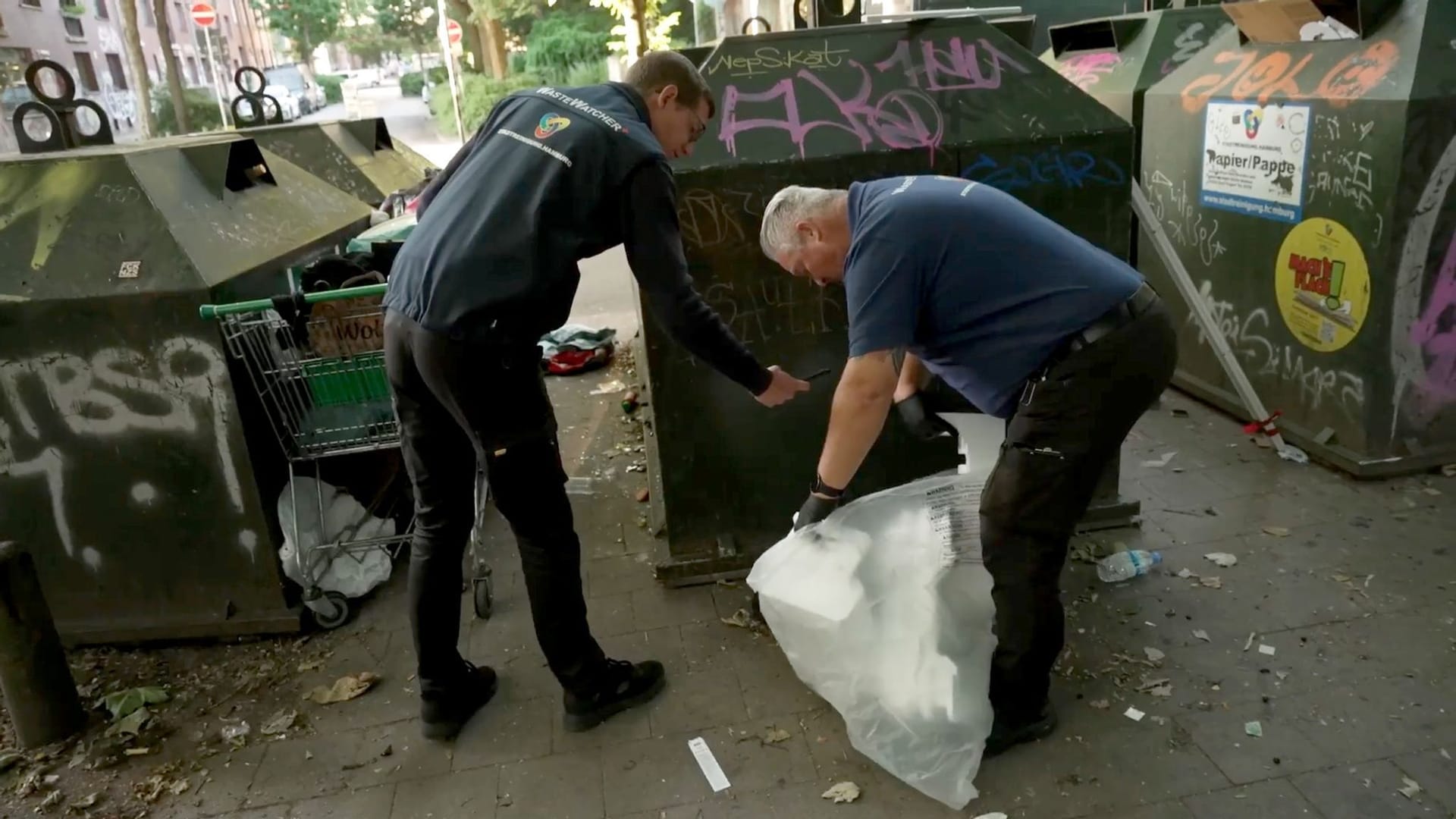 Kampf gegen Müll in Hamburg: Die Waste Watcher sind 2014 in Rahmen der Initiative "Saubere Stadt" ins Leben gerufen worden.