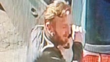 Mit diesen Fotos sucht die Polizei Essen nach einem dreisten Autodieb: Wer kennt den Mann?