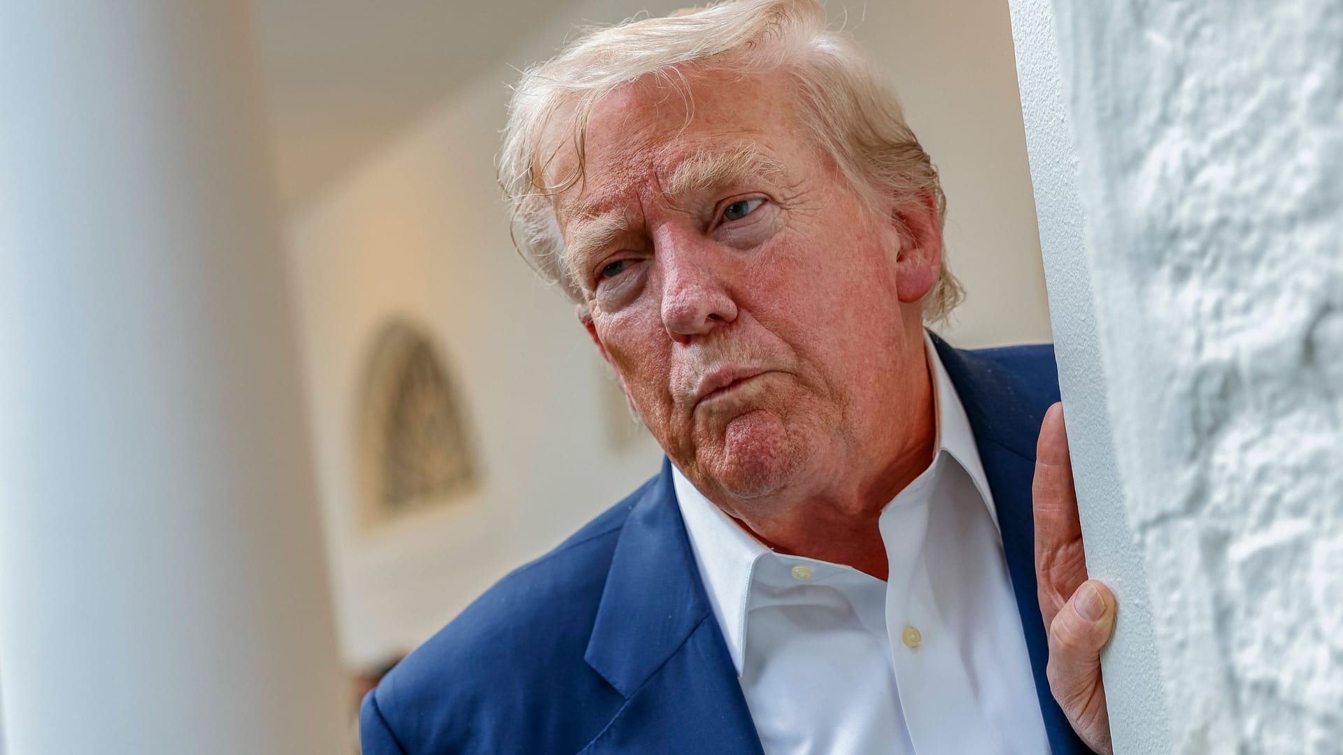 Trump im neu gestalteten Rosengarten des Weißen Hauses.