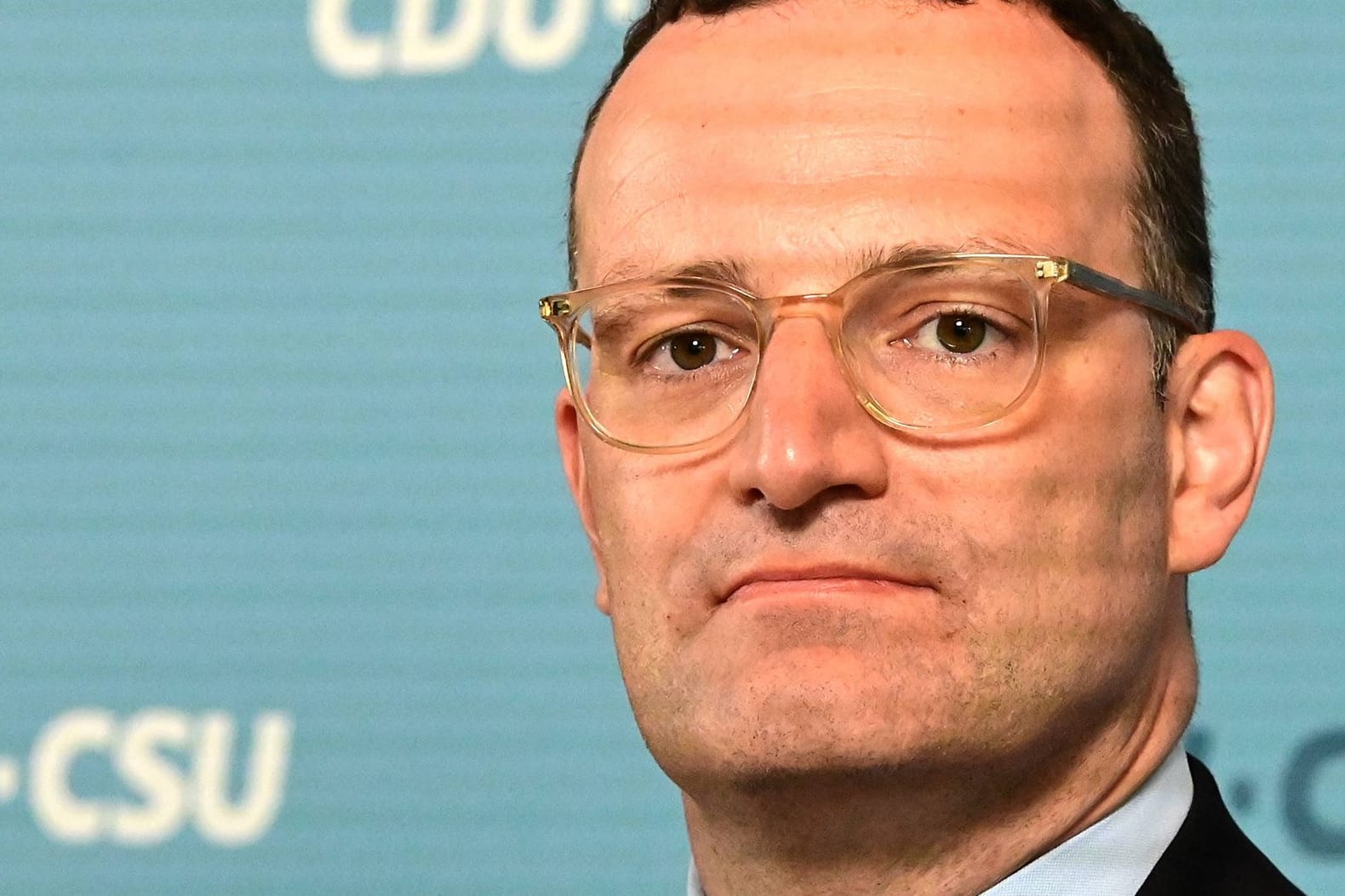 Jens Spahn will von Fehlern in der Zeit der Coronakrise nichts wissen.