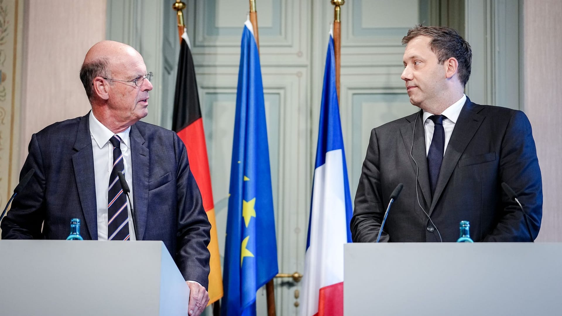 Finanzminister Klingbeil trifft französischen Amtskollegen Finanzminister Klingbeil trifft französischen Amtskollegen